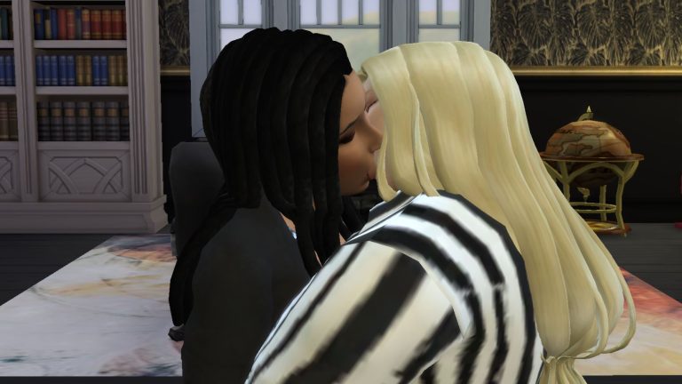 Silver Family Adult Game Screenshot (1)